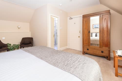 Beinn Bhracaigh, Room