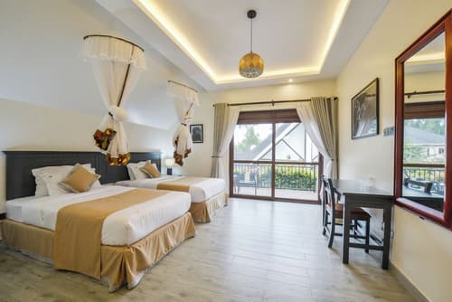 Kabale Safari Club, Room