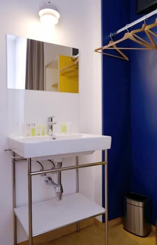 Hotel Avion - National Cultural Monument - ICONIC HOUSES