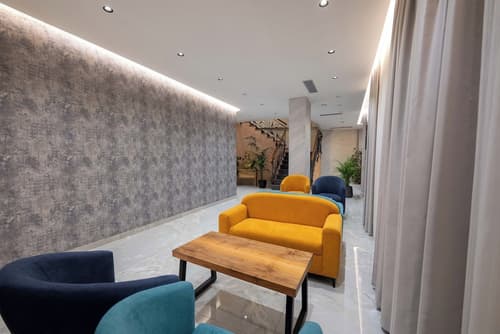 Hotel Dior, Reception