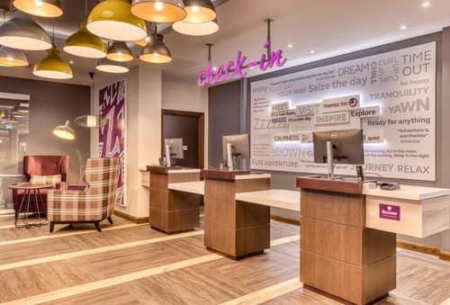 Premier Inn Cork City Centre, Reception