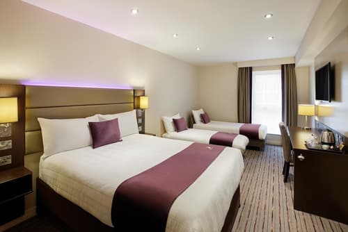Premier Inn Cork City Centre, Room