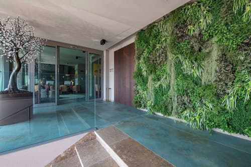 Columbus Urban Resort, Exterior