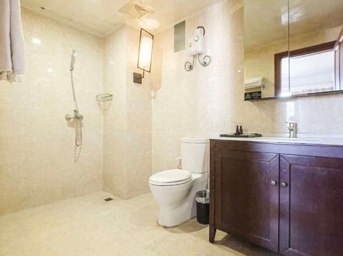 Sky City Hotel, Room