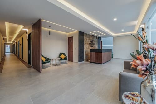 Hotel Chariot, Reception