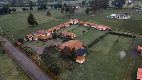 Chuquiragua lodge y spa, Exterior
