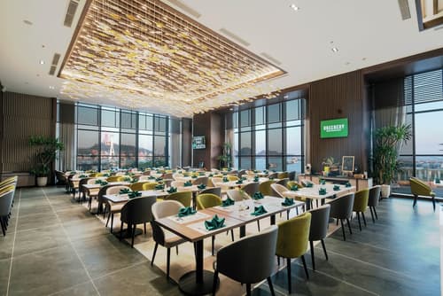 Wyndham Garden Legend Halong, Restaurant