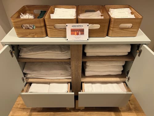 Book Hotel Jimbocho, Reception