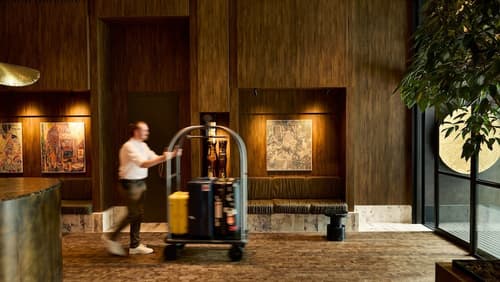 Hotel Indigo Auckland by IHG, Interior entrance