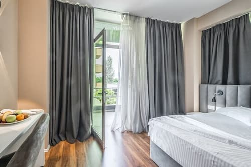 VH Broad Way Tirana Center Hotel, Room