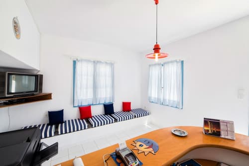 Fivos Apartments, Reception