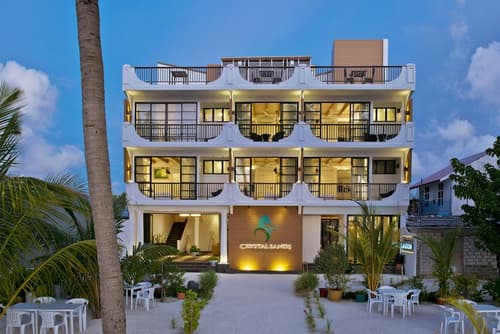 Crystal Sands, Primary image