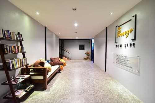 The Breeze Lipe Resort, Lobby sitting area