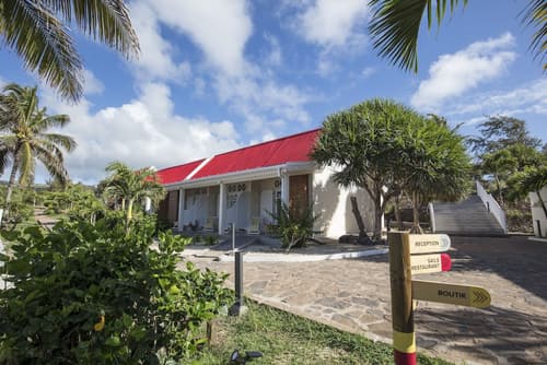 C Rodrigues Mourouk, Exterior