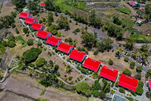 C Rodrigues Mourouk, Exterior