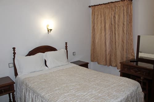 Pensão França, Room