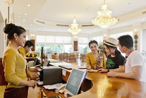 Champasak Grand Hotel, Interior entrance
