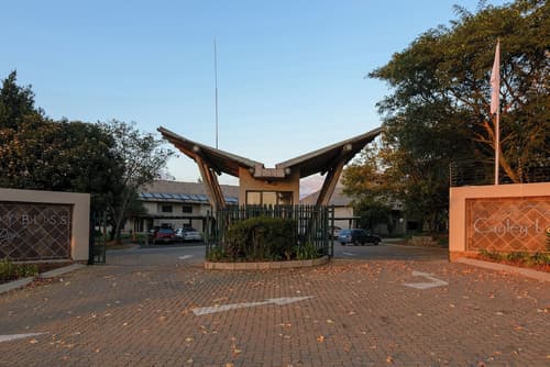 Cayley Mountain Resort, Reception