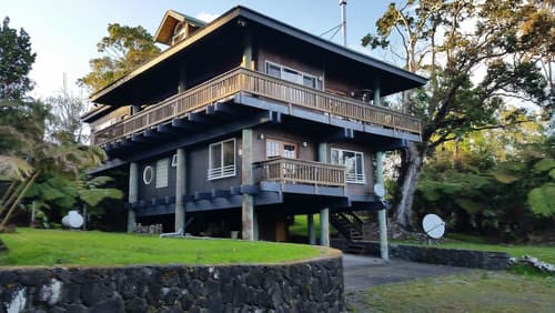 Volcano Acres Ranch B&B