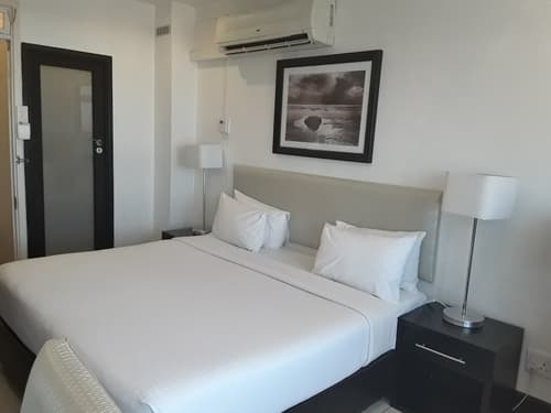 Parade Hotel