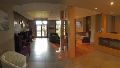 Bosque del Nahuel Boutique Hotel & Spa, Interior entrance