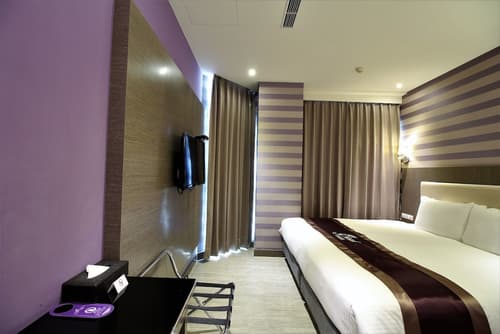 J Hotel, Room