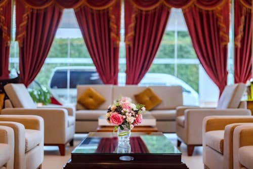 The Pannarai Hotel, Lobby sitting area