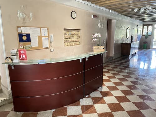 Casa Caburlotto, Check-in/check-out kiosk