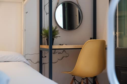 The Central House Barcelona Gracia - Hostel, Room