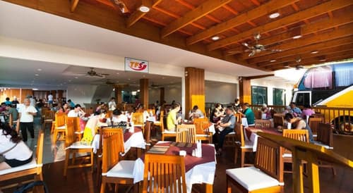 Rawai Princess Hotel, Food court
