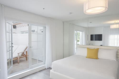 President Hotel Villa