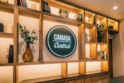 Canada Central & Rooftop, Reception