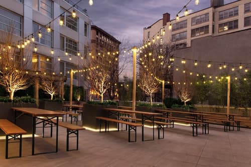 The Tillary Hotel, Lounge