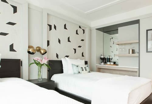 The Tillary Hotel, Room