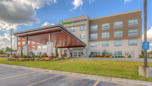 Holiday Inn Express & Suites Tulsa Midtown by IHG, Primary image