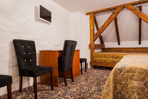 Three Crowns Residents