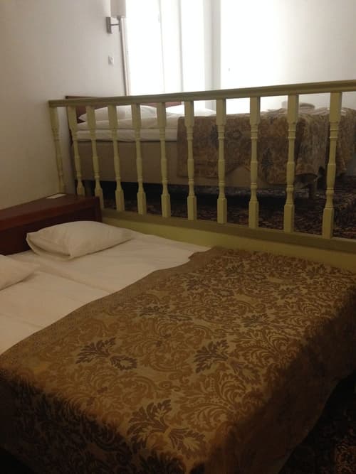 Three Crowns Residents, Room