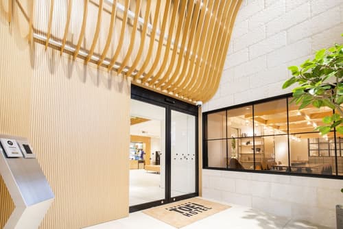 Fukuoka Toei Hotel, Interior entrance