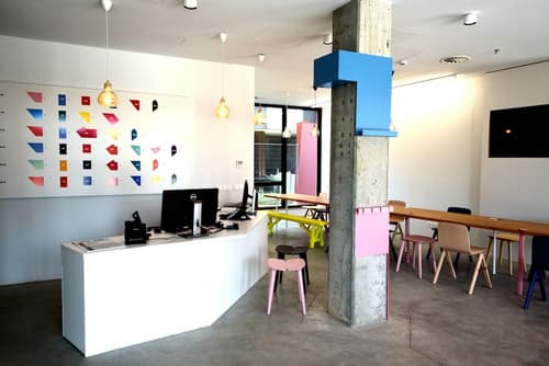 BELVUE Hotel, Reception