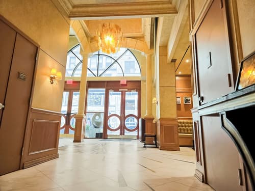 Executive Hotel Le Soleil New York, Lobby