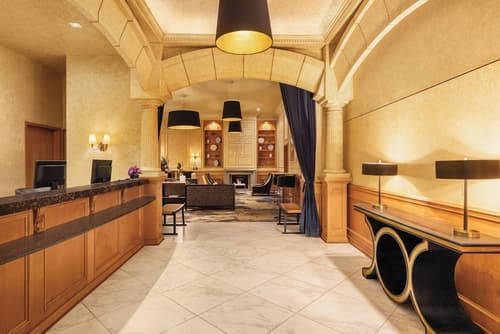 Executive Hotel Le Soleil New York, Lobby