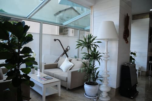 Alesta Yacht Hotel, Lobby sitting area