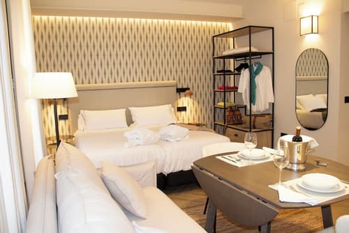 Puerta de la Ribera Suites, Room