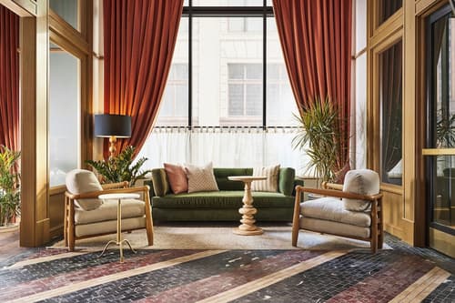 Fidelity Hotel, Lobby sitting area