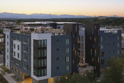 Courtyard by Marriott Denver Downtown West, Exterior