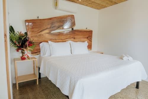 Bonding Coffee Roaster Café & Hotel, Room