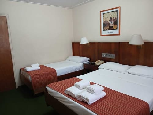 Hotel del Jardín, Room