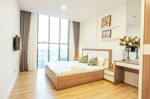 Refined Saigon - Vinhome Central Park