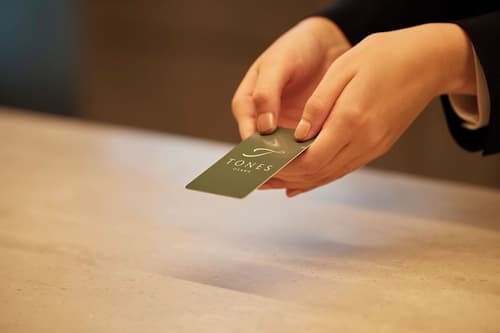 Tones Osaka, Reception