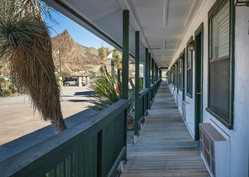 Big Bend Station, Exterior